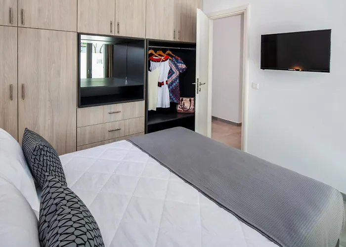 Thiramor Apartment *